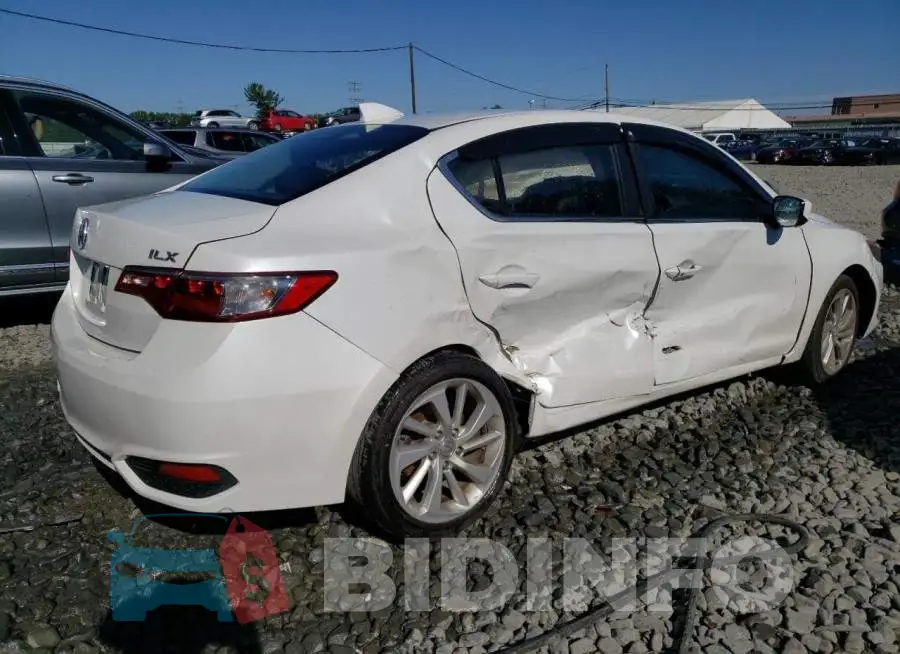 19UDE2F35JA006647 Photo# 3