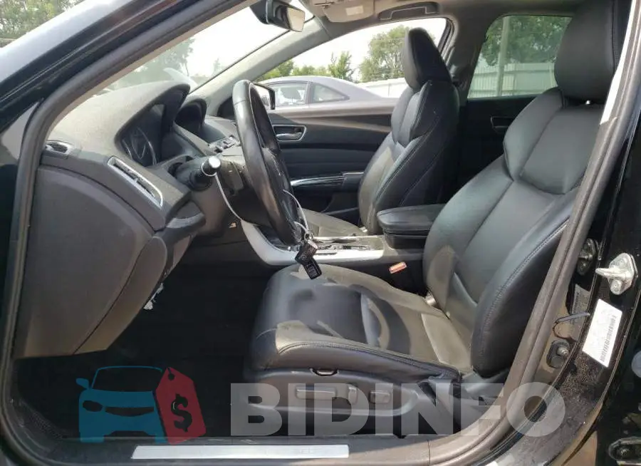 19UUB1F39JA008663 Photo# 7