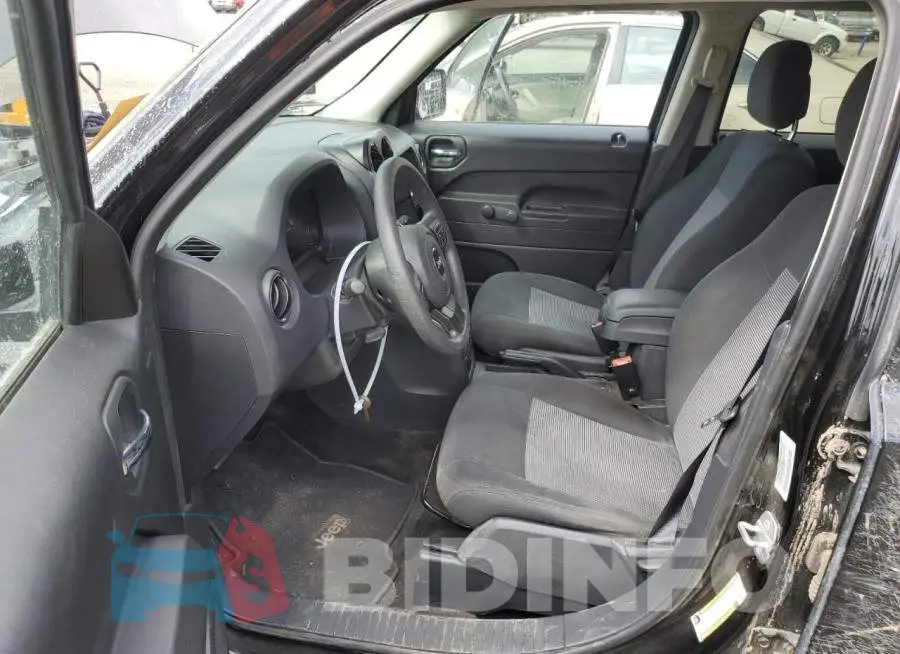 1C4NJPBAXGD575310 Photo# 7