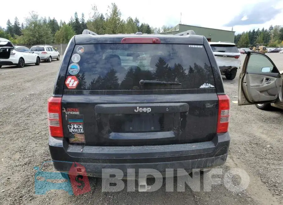 1C4NJPBAXGD575310 Photo# 6