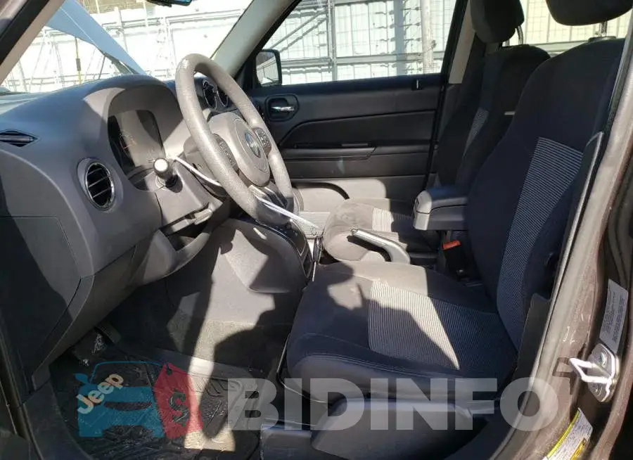 1C4NJPBBXHD172583 Photo# 7