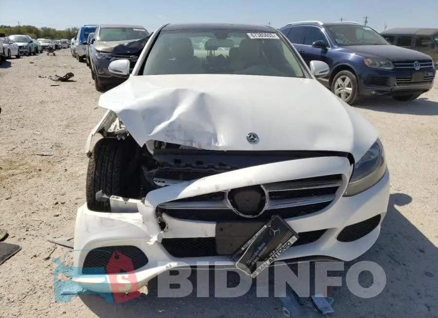 WDDWF4JB6HR305872 Photo# 5