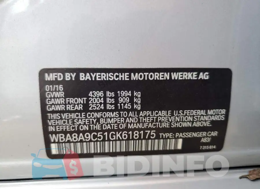 WBA8A9C51GK618175 Photo# 13