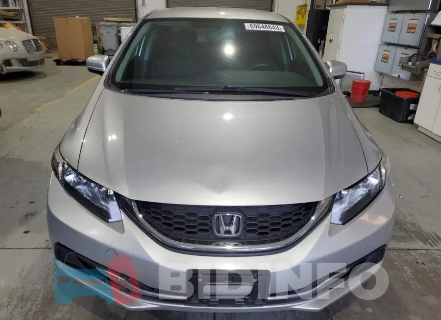 19XFB2F50EE070146 Photo# 5