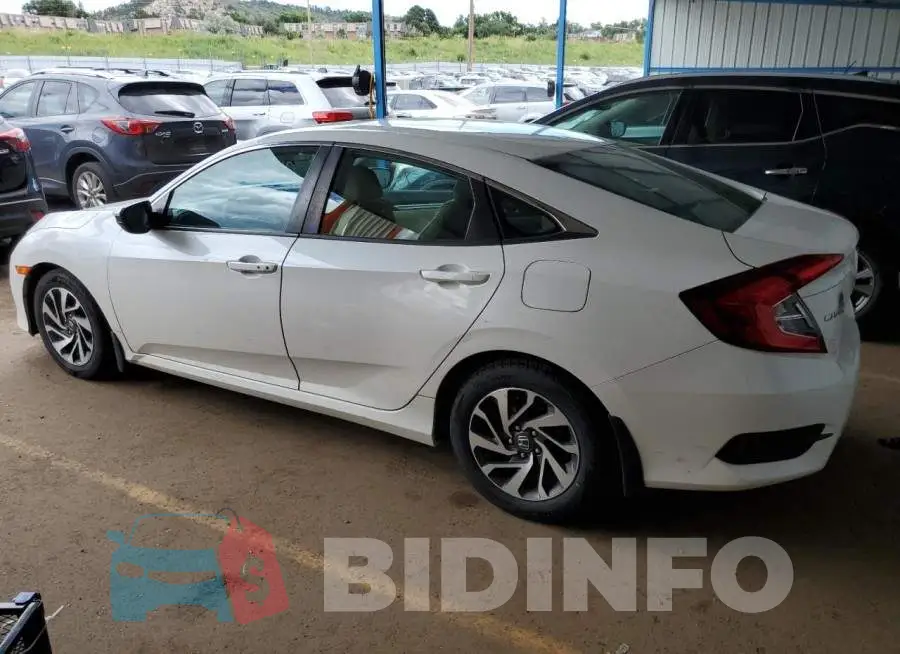 19XFC2F70GE067135 Photo# 2