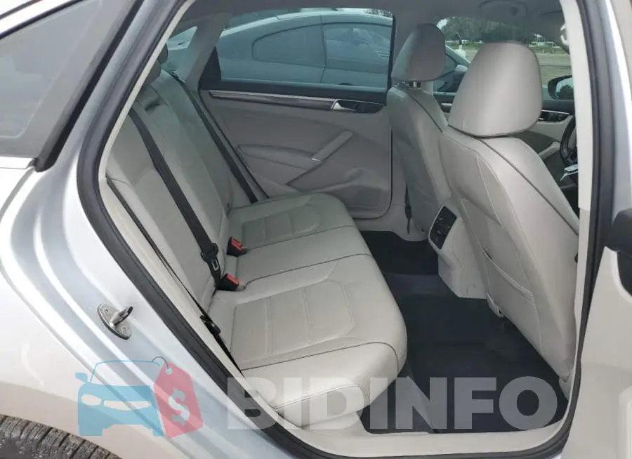 1VWBS7A33GC056573 Photo# 10
