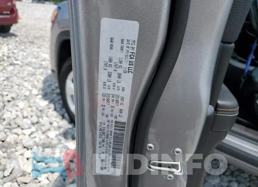 3C4NJDBB7LT174860 Photo# 14
