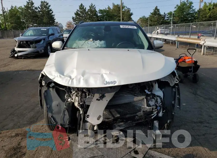 3C4NJDCB8JT153401 Photo# 5