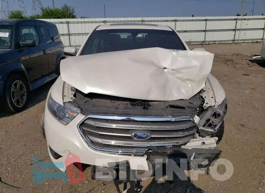 1FAHP2H81JG137936 Photo# 5