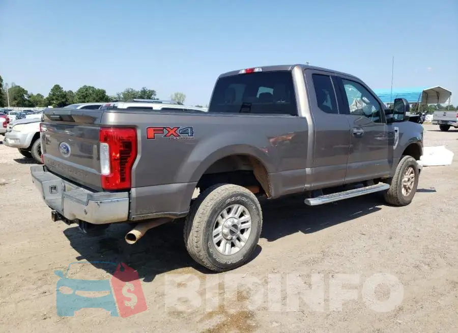 1FT7X2B60JEC55078 Photo# 3
