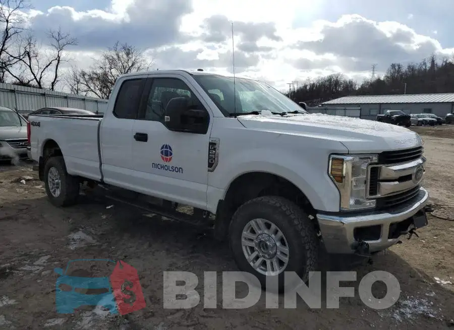 1FT7X2B65KEC51562 Photo# 4