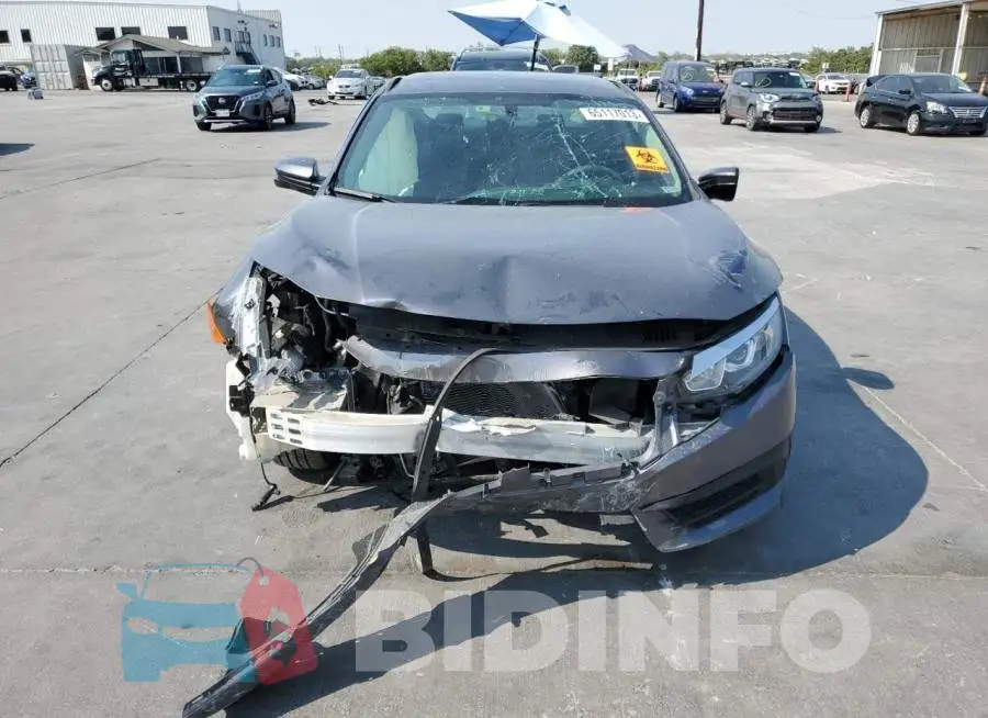 19XFC2F78GE002713 Photo# 5
