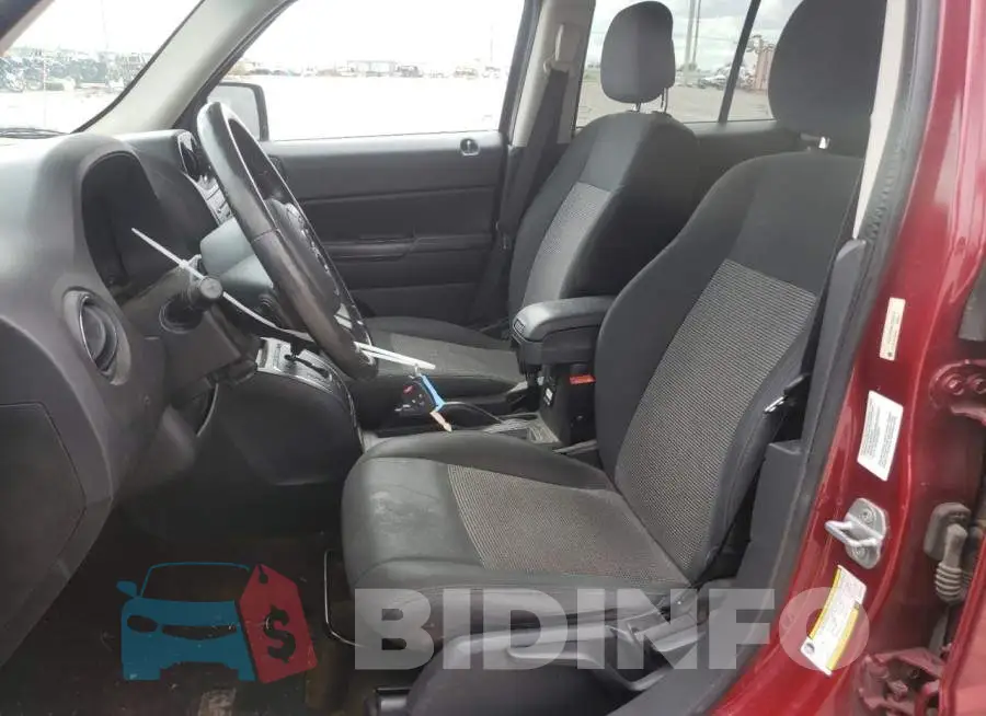 1C4NJPFB6ED582075 Photo# 7