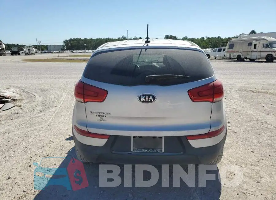 KNDPB3AC3G7856140 Photo# 6