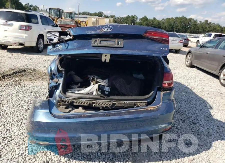 3VW2B7AJ4HM328157 Photo# 6