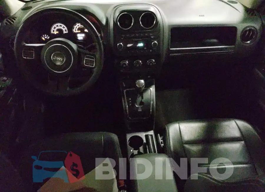 1C4NJRFB1FD245813 Photo# 8