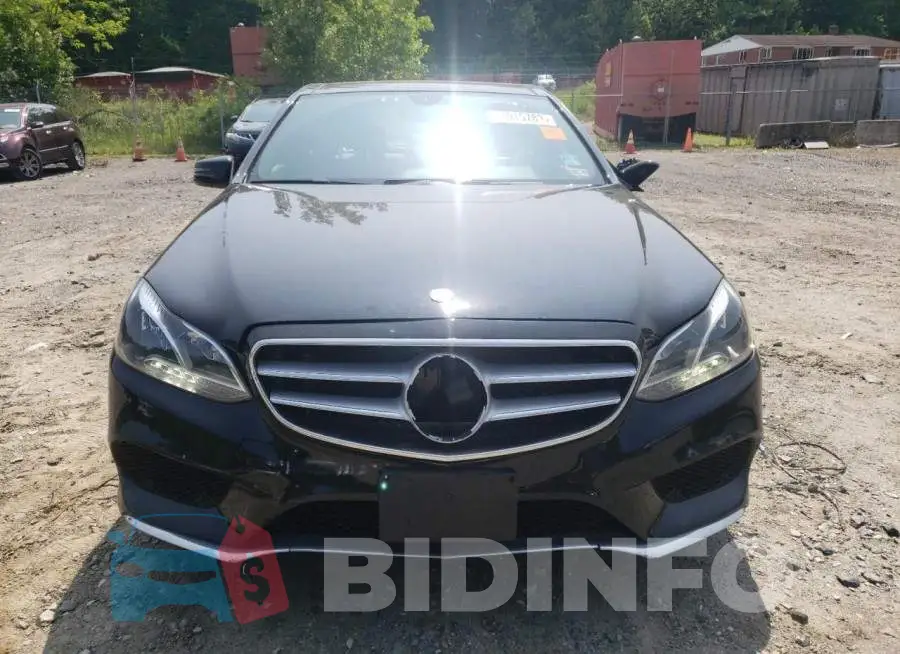 WDDHF8JB5FB102400 Photo# 5