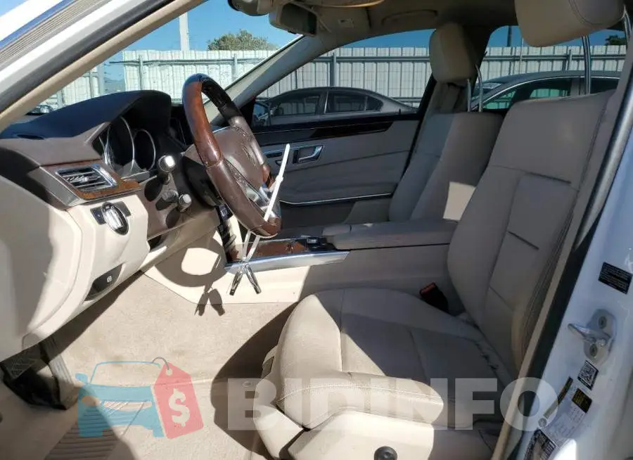 WDDHF8JBXGB182018 Photo# 7