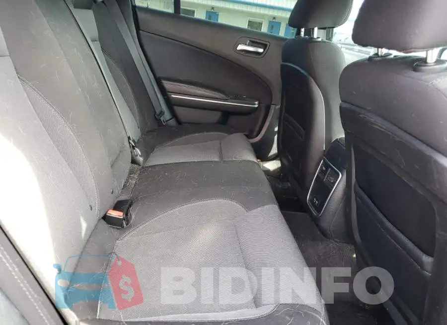 2C3CDXFG7FH806411 Photo# 10