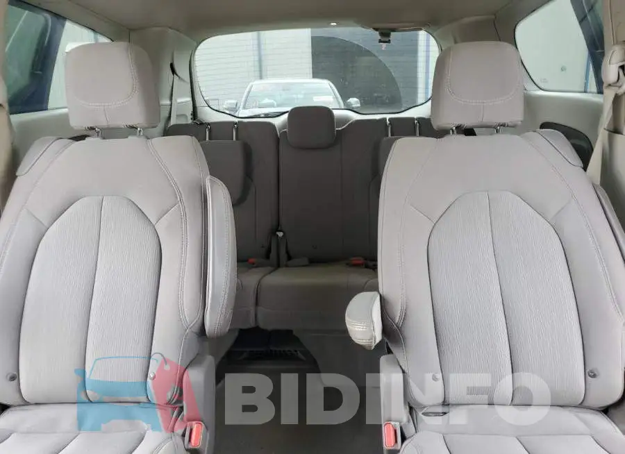 2C4RC1FG7KR570756 Photo# 10