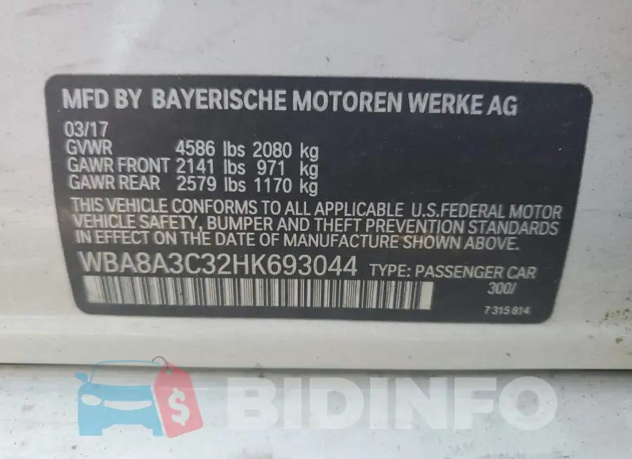 WBA8A3C32HK693044 Photo# 12