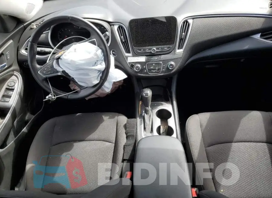 1G1ZG5ST4LF105450 Photo# 8