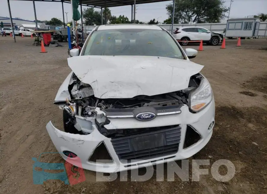 1FADP3F27EL312948 Photo# 5