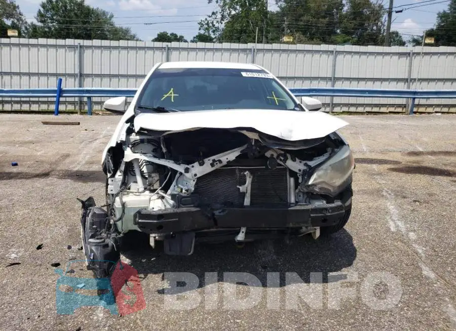 2T1BURHE2GC576917 Photo# 5