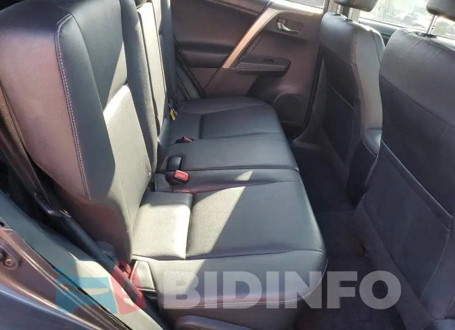 JTMDFREV4FJ043848 Photo# 11