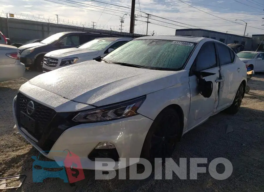 1N4BL4CV6NN381318 Photo# 1