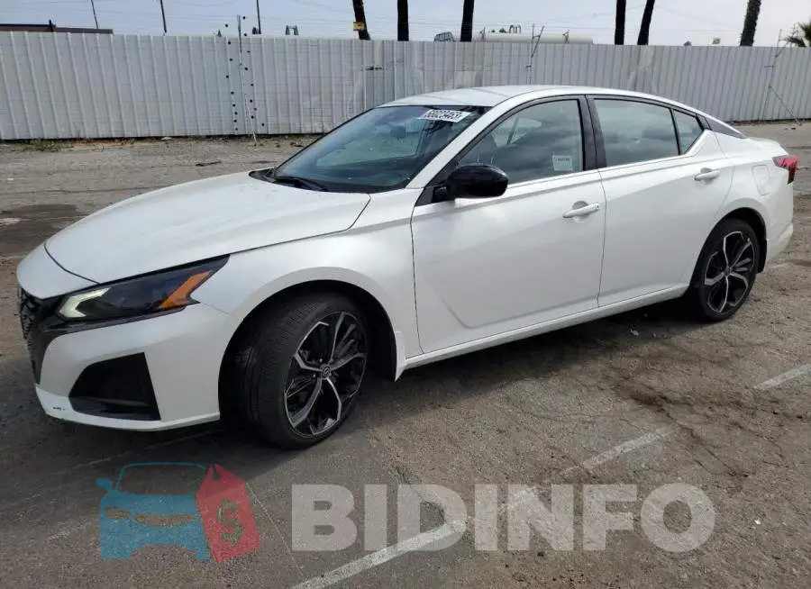 1N4BL4CV6PN307982 Photo# 1