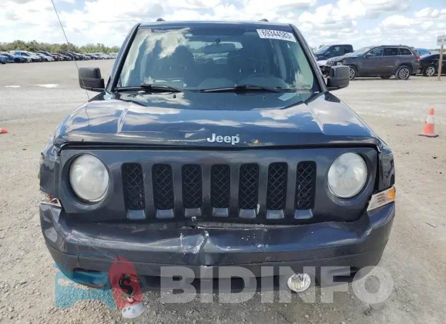 1C4NJPFB8ED912962 Photo# 5