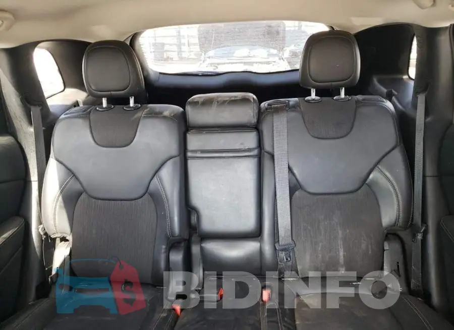 1C4PJLLX8JD525002 Photo# 10