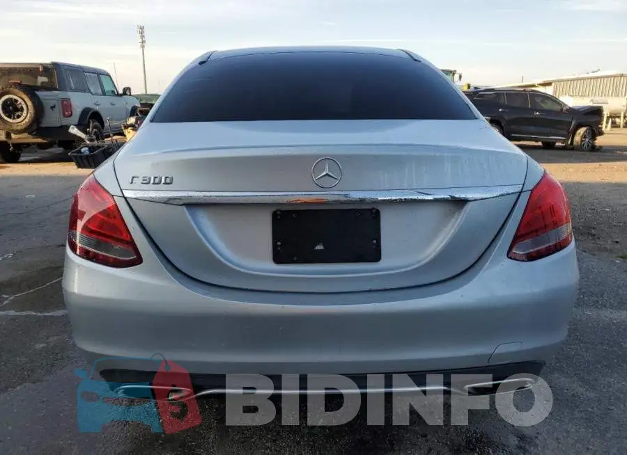 WDDWF4JB9GR147137 Photo# 6