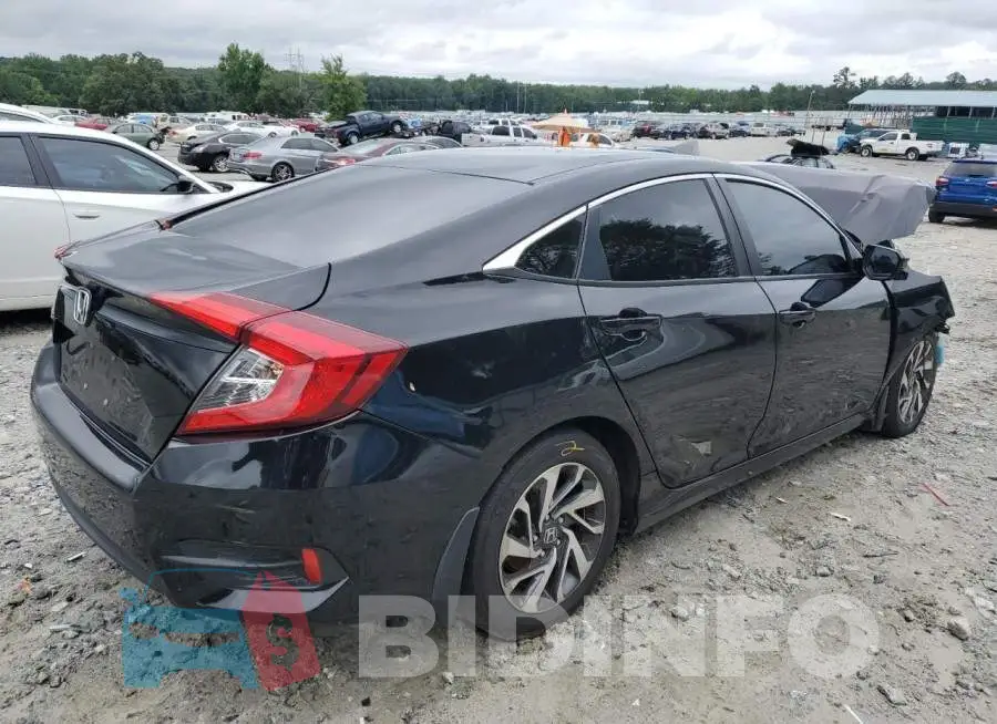 19XFC2F73GE069817 Photo# 3