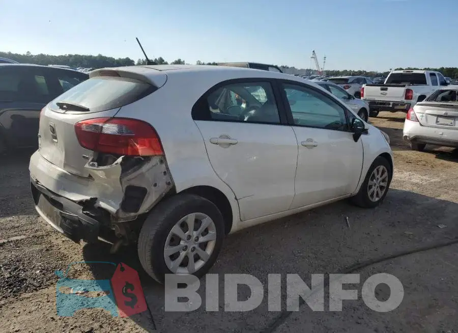KNADM5A32G6621529 Photo# 3