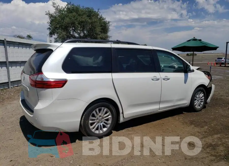5TDYK3DC6GS752943 Photo# 3