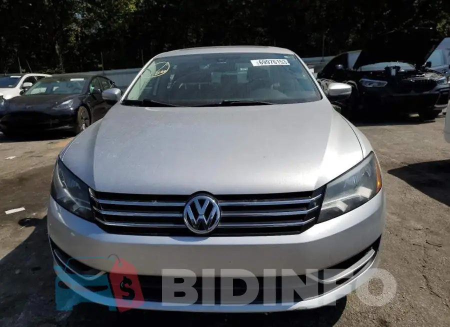 1VWBS7A34EC110881 Photo# 5