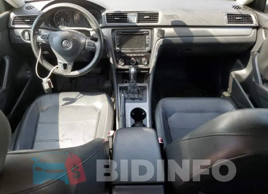 1VWBS7A34EC110881 Photo# 8