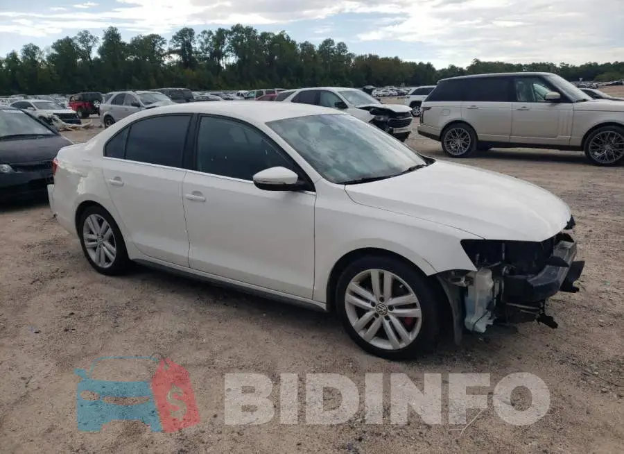 3VW5S7AJ9EM350129 Photo# 4