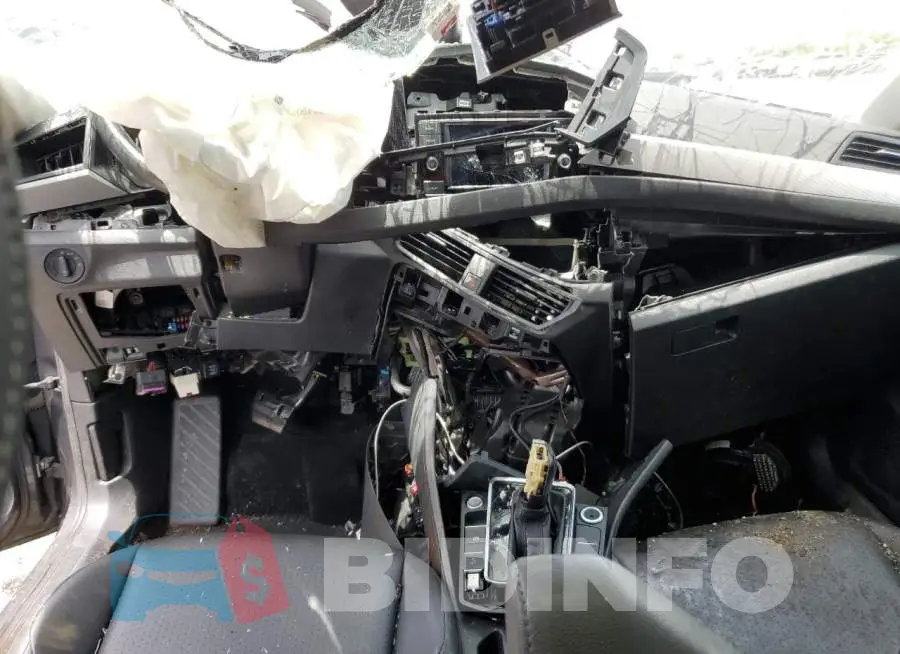 3VWCB7BU5LM026589 Photo# 8