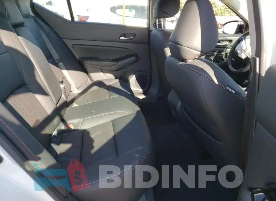 1N4BL4CV3PN308023 Photo# 10