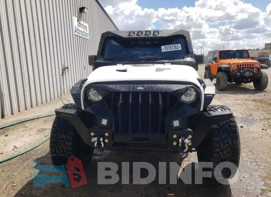 1C4BJWEG3HL625517 Photo# 5