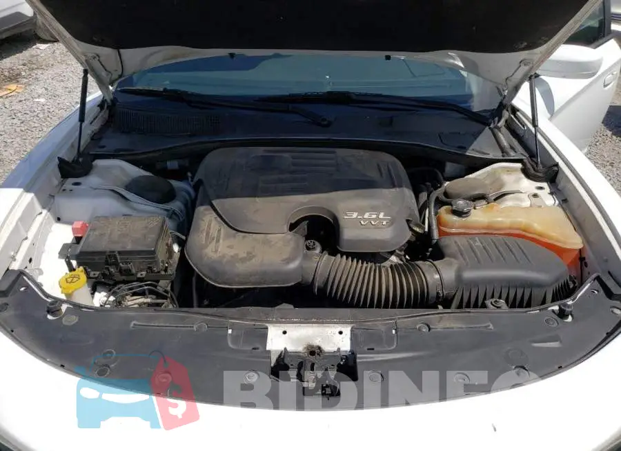 2C3CDXBG6HH618827 Photo# 11