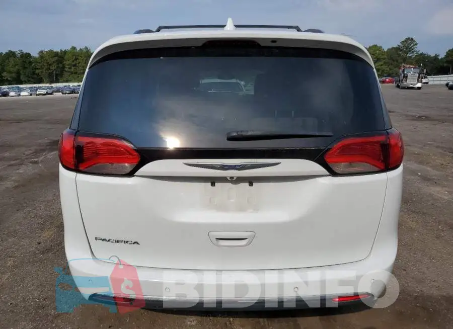 2C4RC1EG5JR132804 Photo# 6