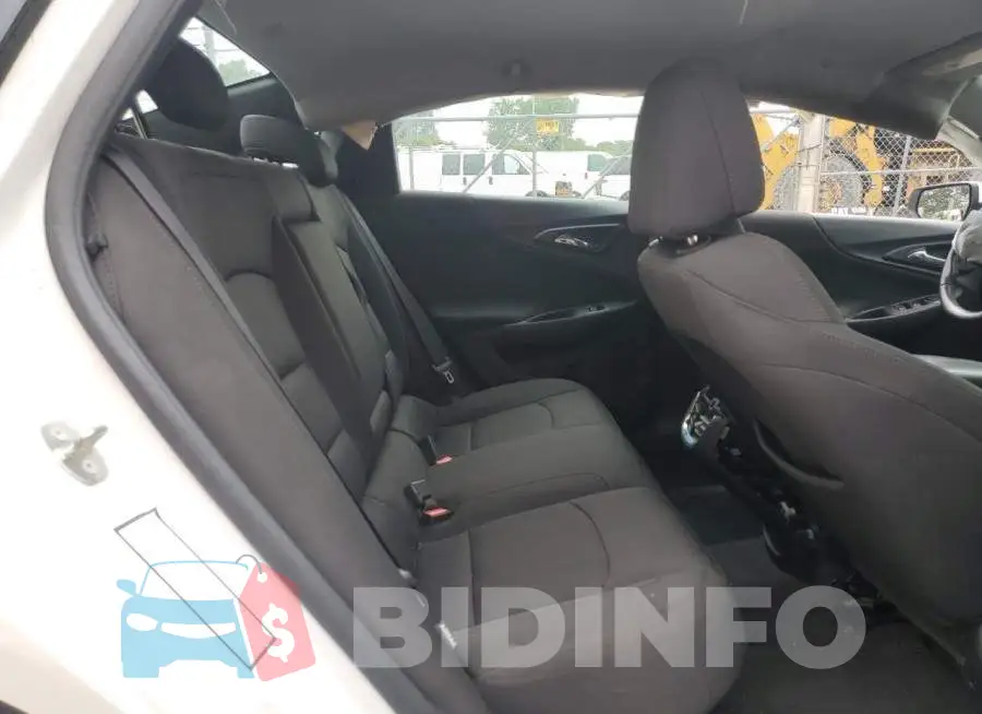 1G1ZD5ST0JF212193 Photo# 10