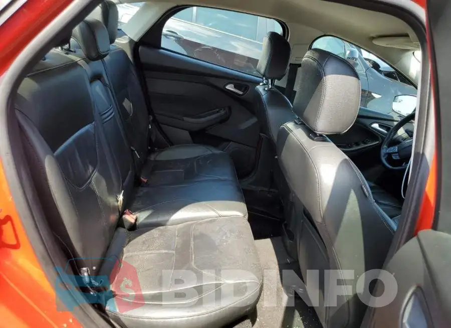 1FADP3F2XGL316074 Photo# 10