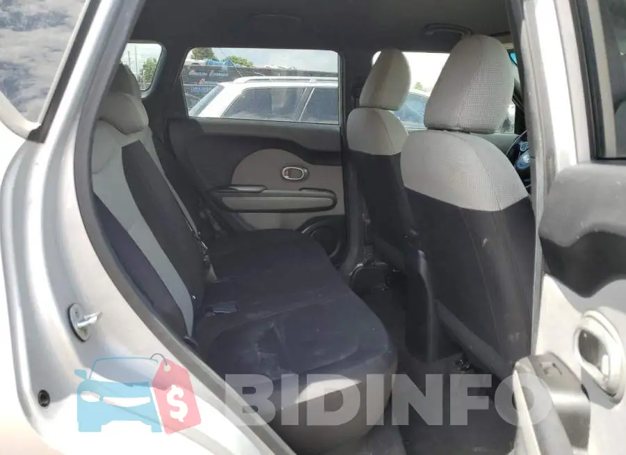 KNDJN2A22F7755751 Photo# 10