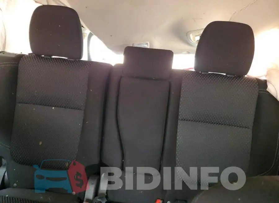 JA4AD2A31KZ008713 Photo# 10