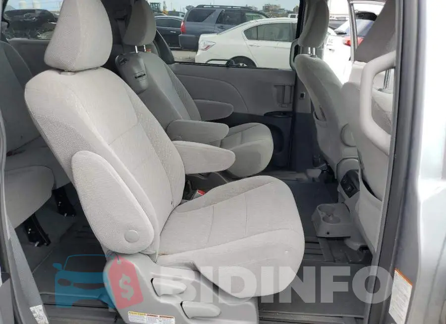 5TDKZ3DC6JS954674 Photo# 11